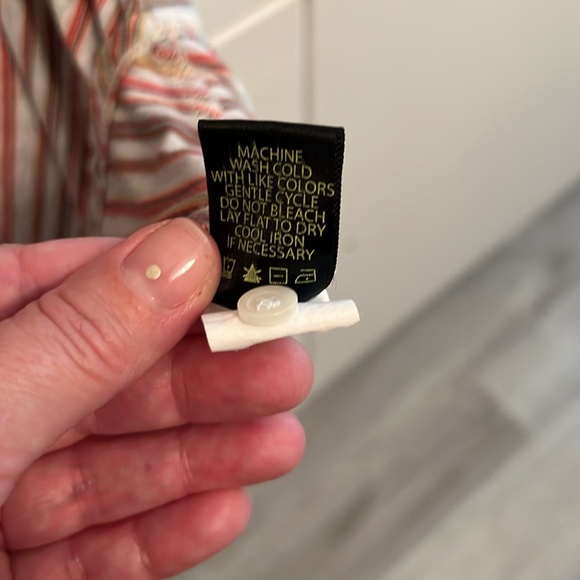 21. Max Studio Tunic with functioning buttons and knot tie - Picture 8 of 11